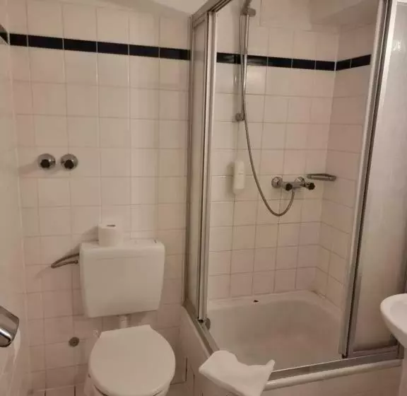 Fotos del hotel Mondial:  5