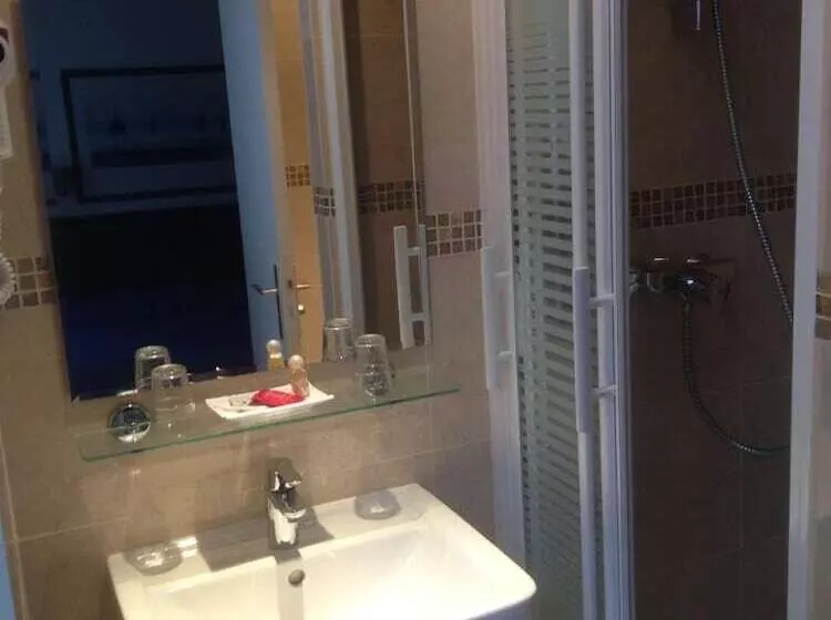 Fotos del hotel Agenor:  15