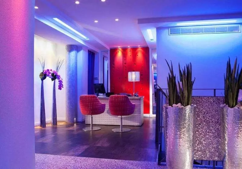 Fotos del hotel Atn:  2