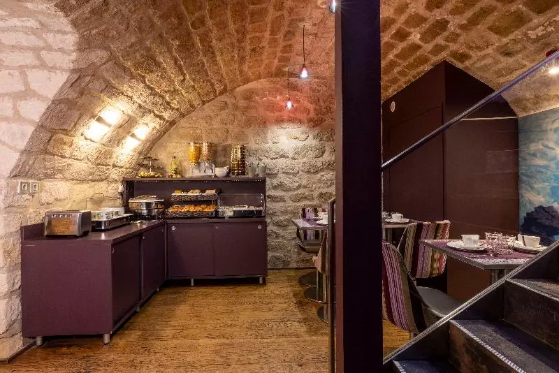 Fotos del hotel Atn:  11