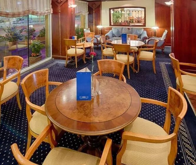 Fotos del hotel Riviera:  12