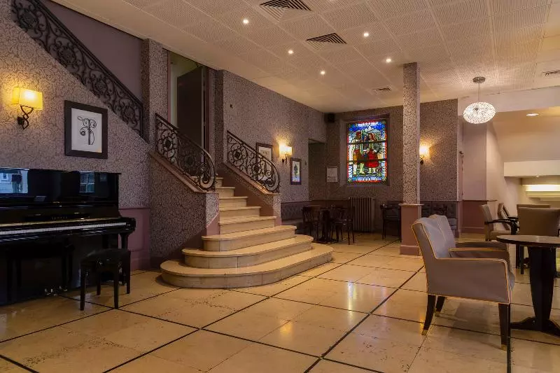 Fotos del hotel The Originals City, Hôtel Astoria Vatican, Lourdes:  2