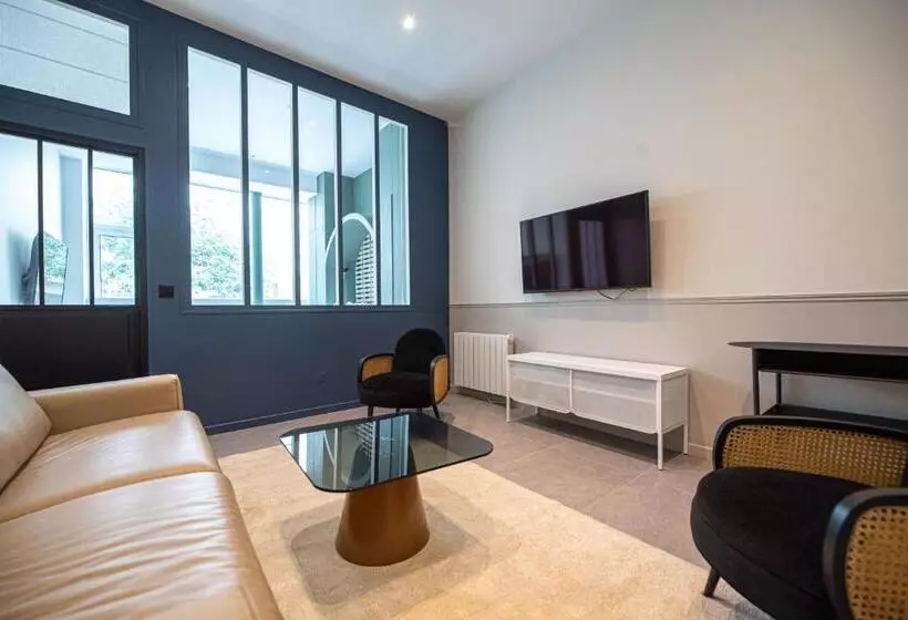 Fotos del hotel Du Chemin Vert Paris:  8