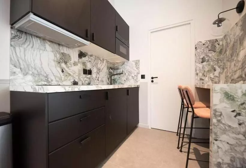 Fotos del hotel Du Chemin Vert Paris:  2