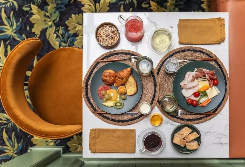 Fotos del hotel Royal Garden Champs Elysées:  3