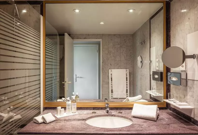 Fotos del hotel Royal Garden Champs Elysées:  2