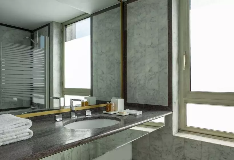 Fotos del hotel Royal Garden Champs Elysées:  5