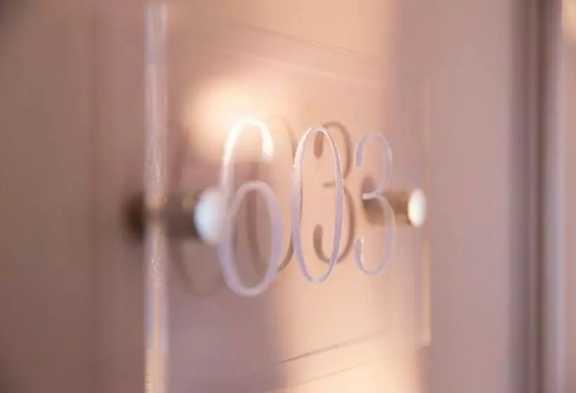 Hôtel Jacques De Molay