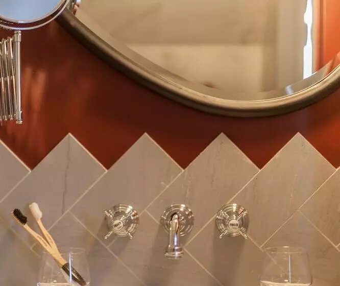 Fotos del hotel Handsome Hotel By Elegancia:  11