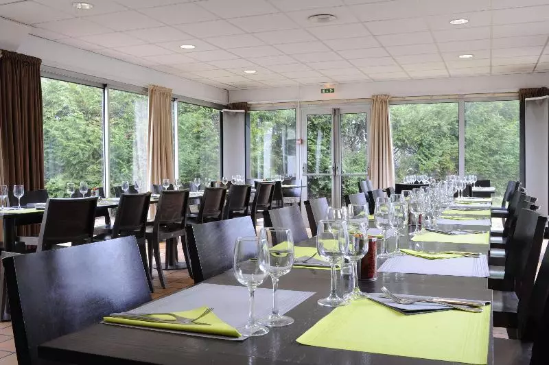 Fotos del hotel Kyriad Reims Est  Parc Expositions:  6