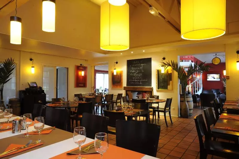 Fotos del hotel Kyriad Reims Est  Parc Expositions:  16