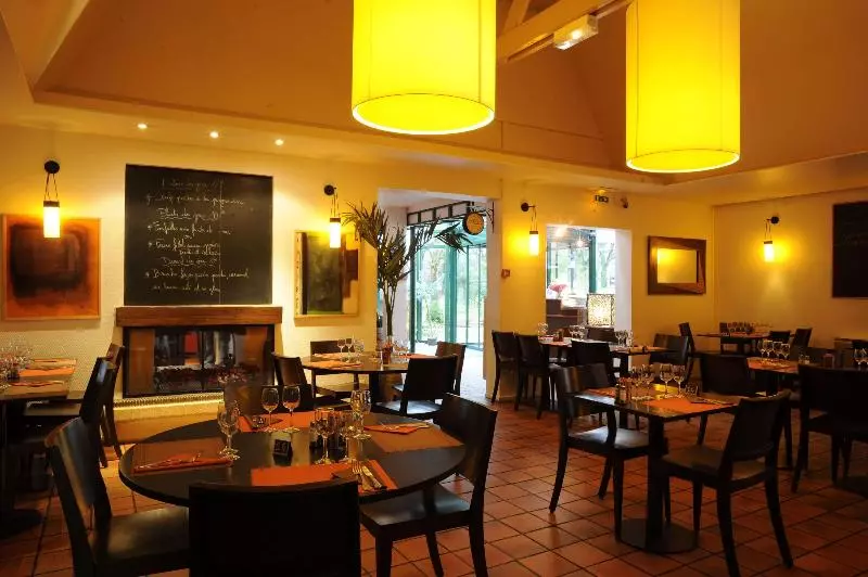 Fotos del hotel Kyriad Reims Est  Parc Expositions:  18