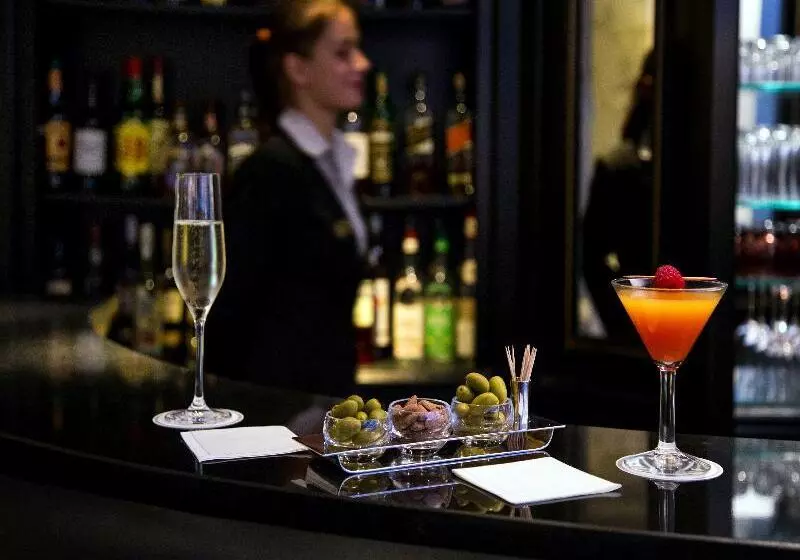 Fotos del hotel Hôtel San Régis:  4