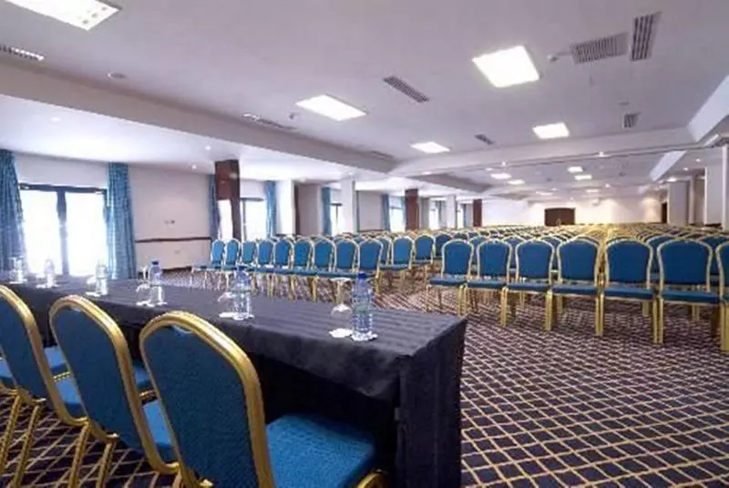 Fotos del hotel Golden Tulip Kumasi City:  25