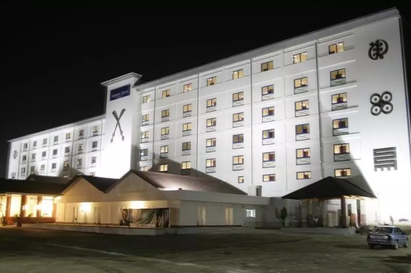 Fotos del hotel Golden Tulip Kumasi City:  17