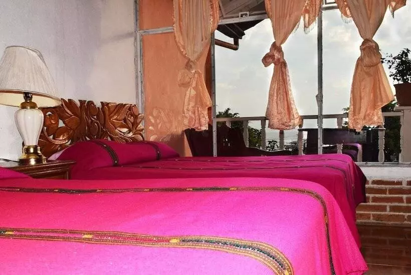 Fotos del hotel Playa Linda:  9