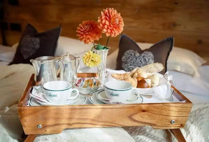 Fotos del hotel Menardi:  7