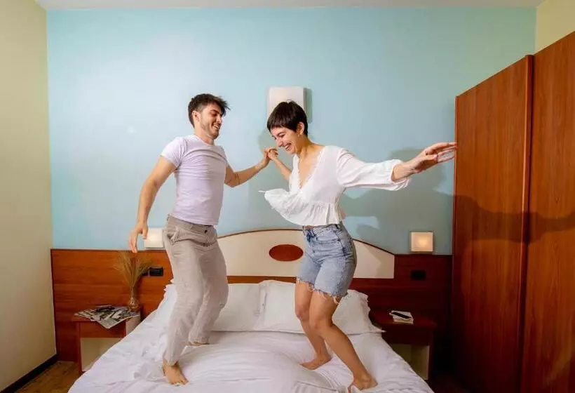 Fotos del hotel New Bristol Sport:  8