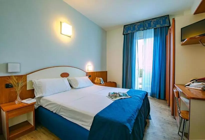 Fotos del hotel New Bristol Sport:  2