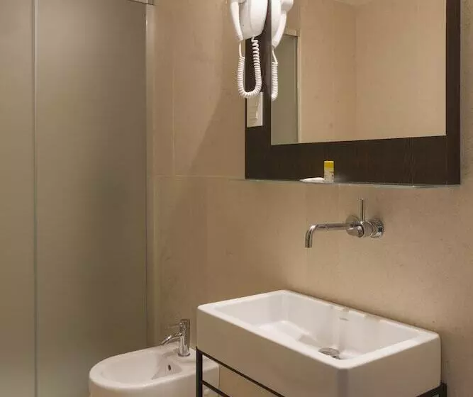 Fotos del hotel B&b Hotel Milano Central Station:  6