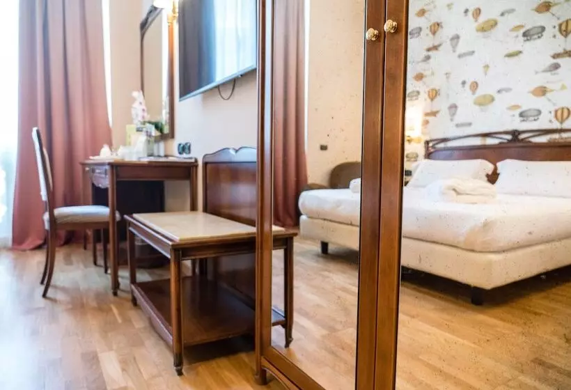 Fotos del hotel Continental Genova:  22