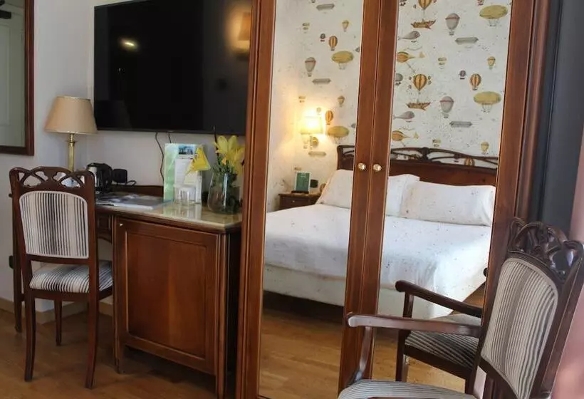 Fotos del hotel Continental Genova:  23