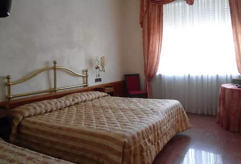 Fotos del hotel Continental:  11