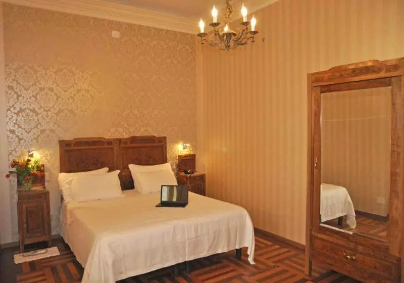 Fotos del hotel Roma E Rocca Cavour:  18