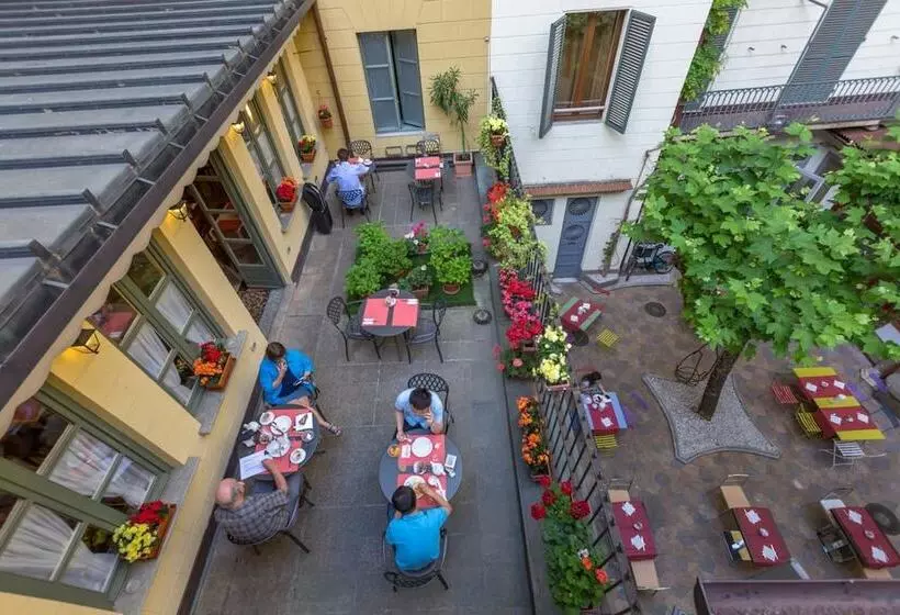 Fotos del hotel Roma E Rocca Cavour:  7