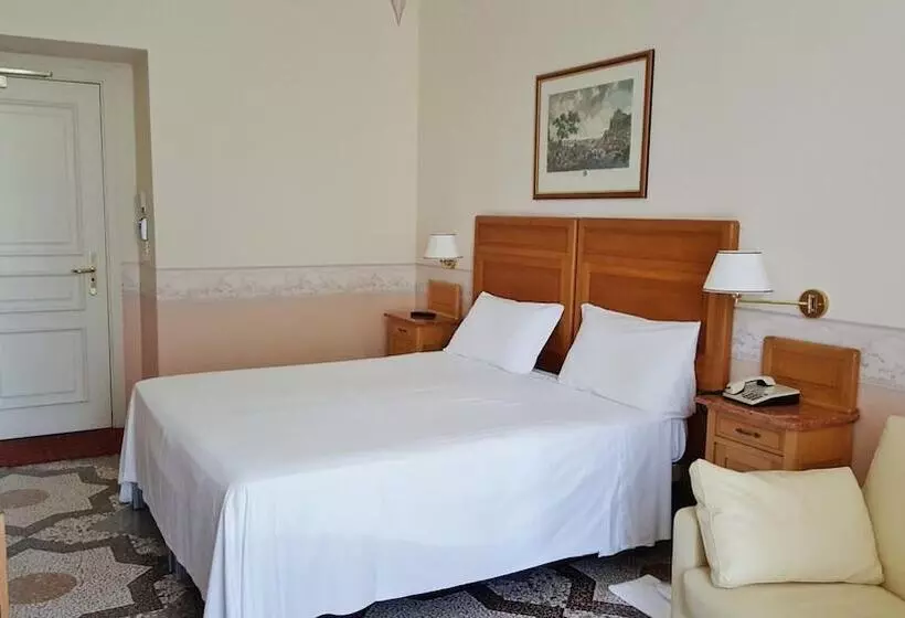 Fotos del hotel Roma E Rocca Cavour:  5