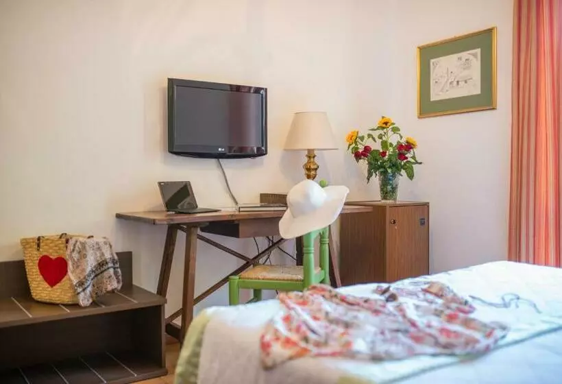 Fotos del hotel Villa Sirina:  15