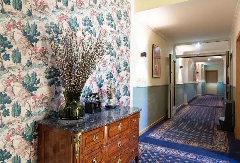 Fotos del hotel Perrin  Former Carlton:  8