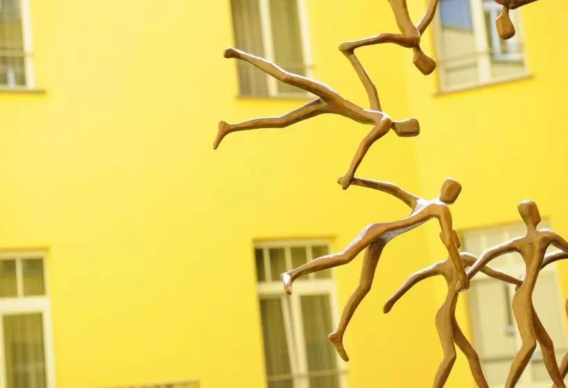 Fotos del hotel Perrin  Former Carlton:  11