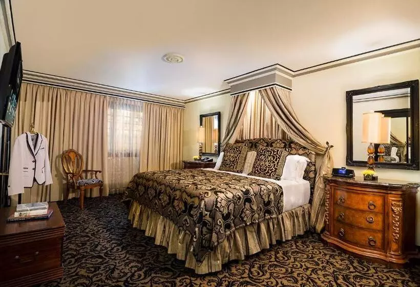 Terra Nova All Suite