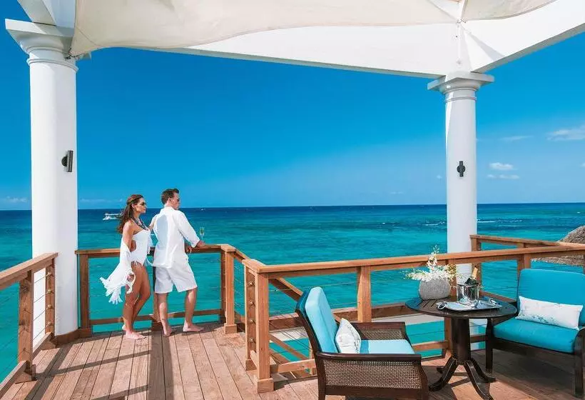Fotos del hotel Sandals Ochi Beach All Inclusive Resort Couples Only:  12