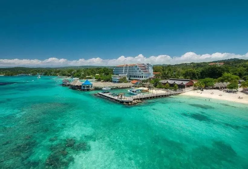 Fotos del hotel Sandals Ochi Beach All Inclusive Resort Couples Only:  4