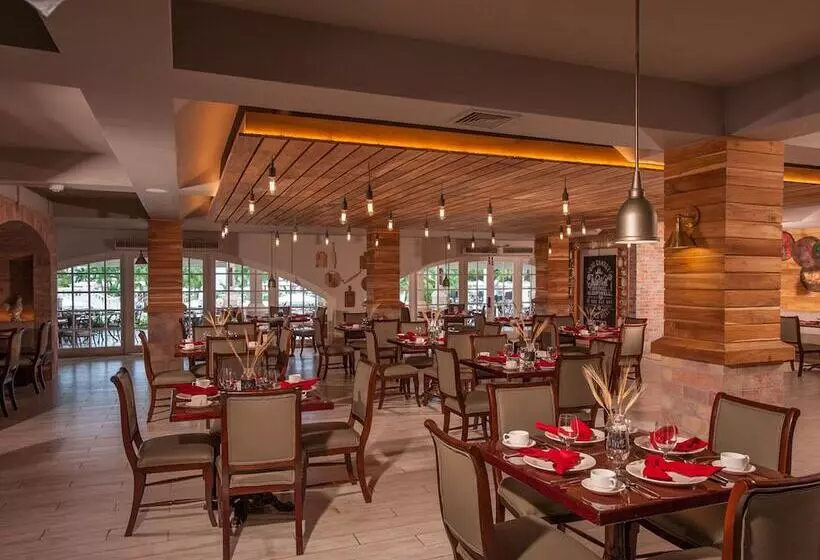 Fotos del hotel Sandals Ochi Beach All Inclusive Resort Couples Only:  14