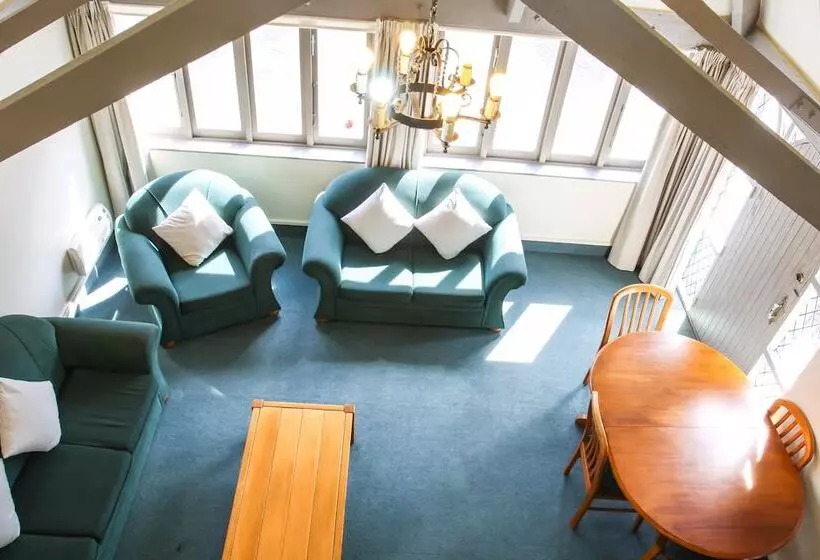 Fotos del hotel Camelot Motor Lodge:  22