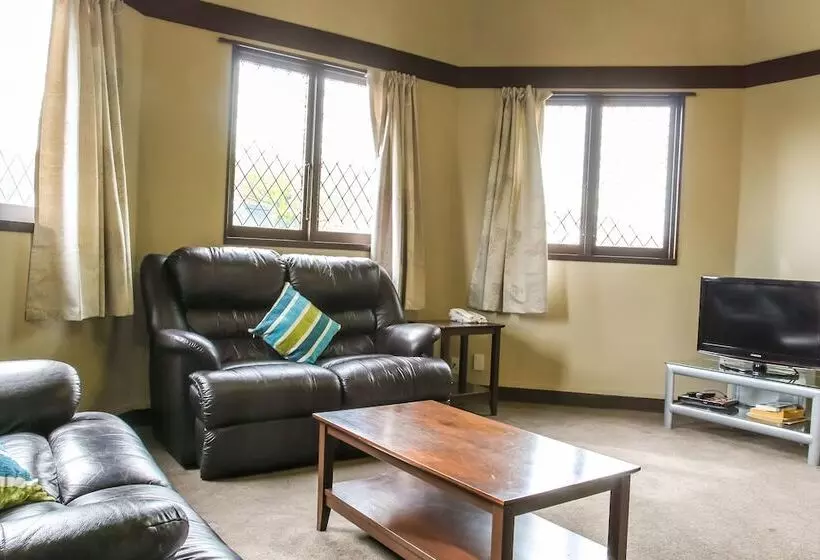 Fotos del hotel Camelot Motor Lodge:  15