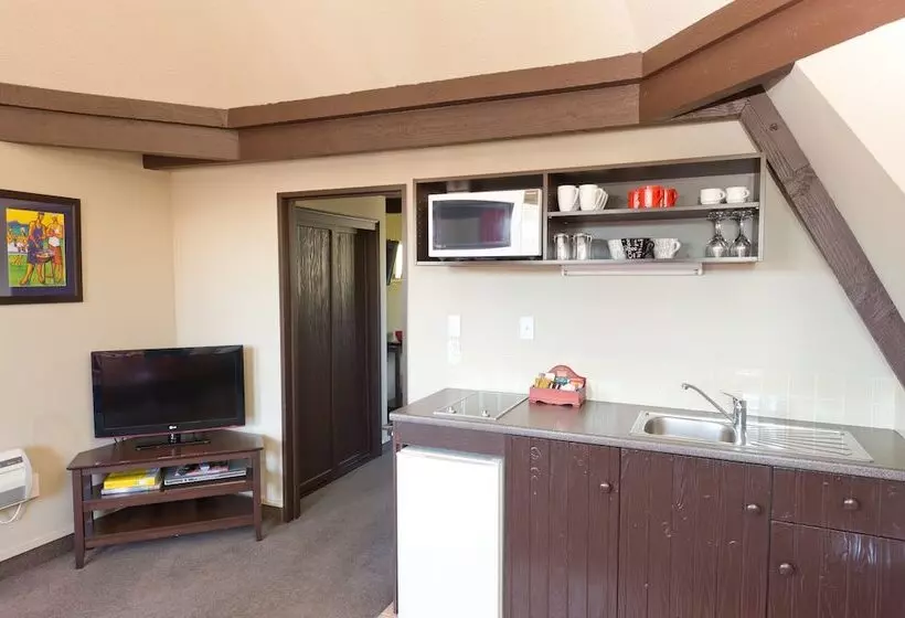 Fotos del hotel Camelot Motor Lodge:  20