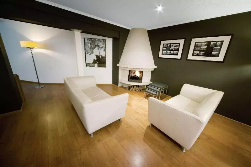 Fotos del hotel Nes:  2