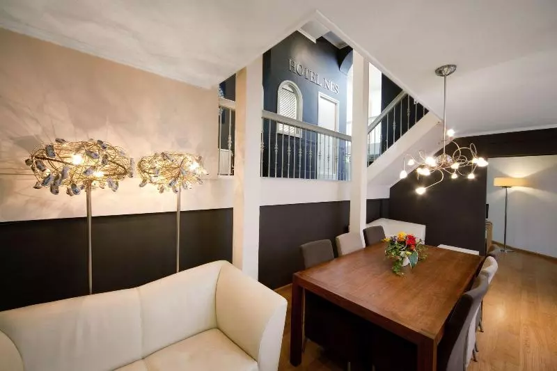 Fotos del hotel Nes:  6