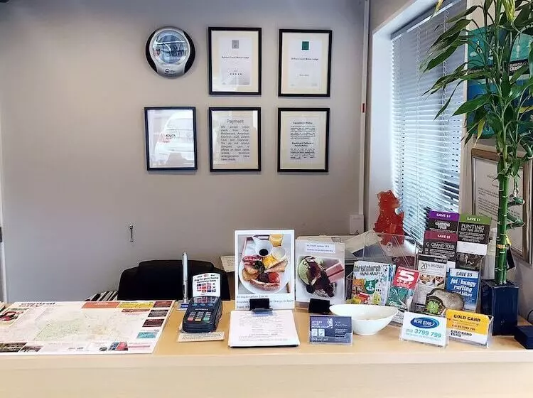 Fotos del hotel Arthur's Court Motor Lodge:  17