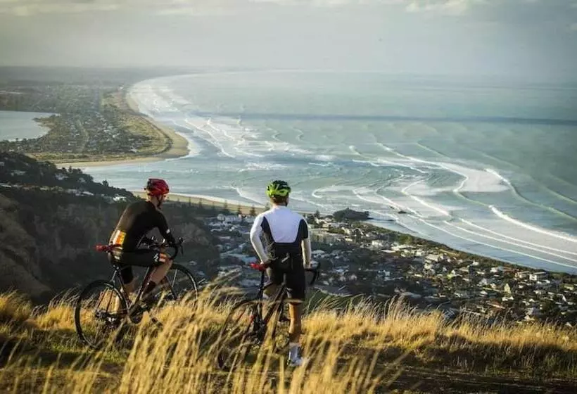 Fotos del hotel Arthur's Court Motor Lodge:  5