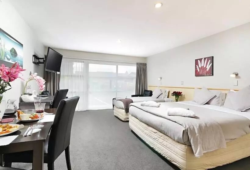 Fotos del hotel Arthur's Court Motor Lodge:  6