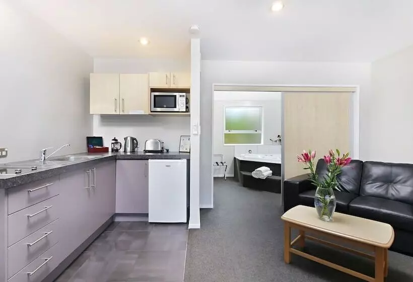 Fotos del hotel Arthur's Court Motor Lodge:  18