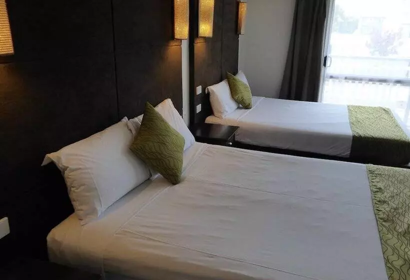 Fotos del hotel Four Canoes:  21