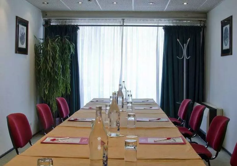 Fotos del hotel Vip Executive Diplomático:  17