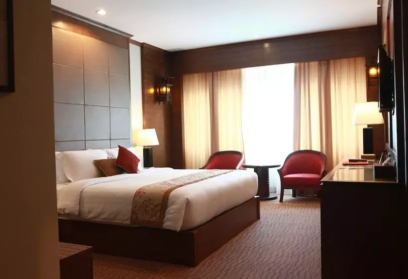 Fotos del hotel Mövenpick Suriwongse  Chiang Mai:  2