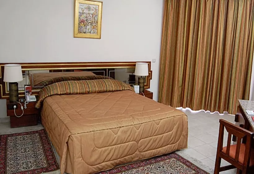 Fotos del hotel Diplomat:  2